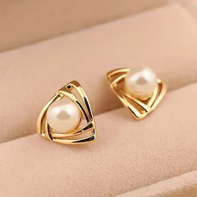 Exquisite Pearl and Gold Earrings