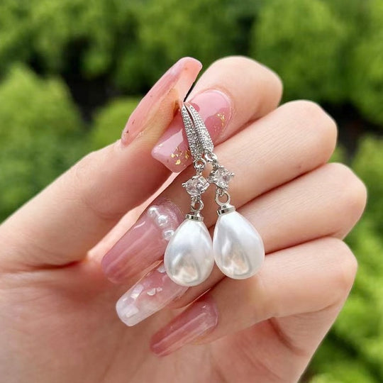 Elegant Pearl Pendant Dangle Earrings