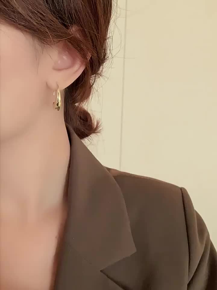 Elegant Minimalist Large Hoop Earrings