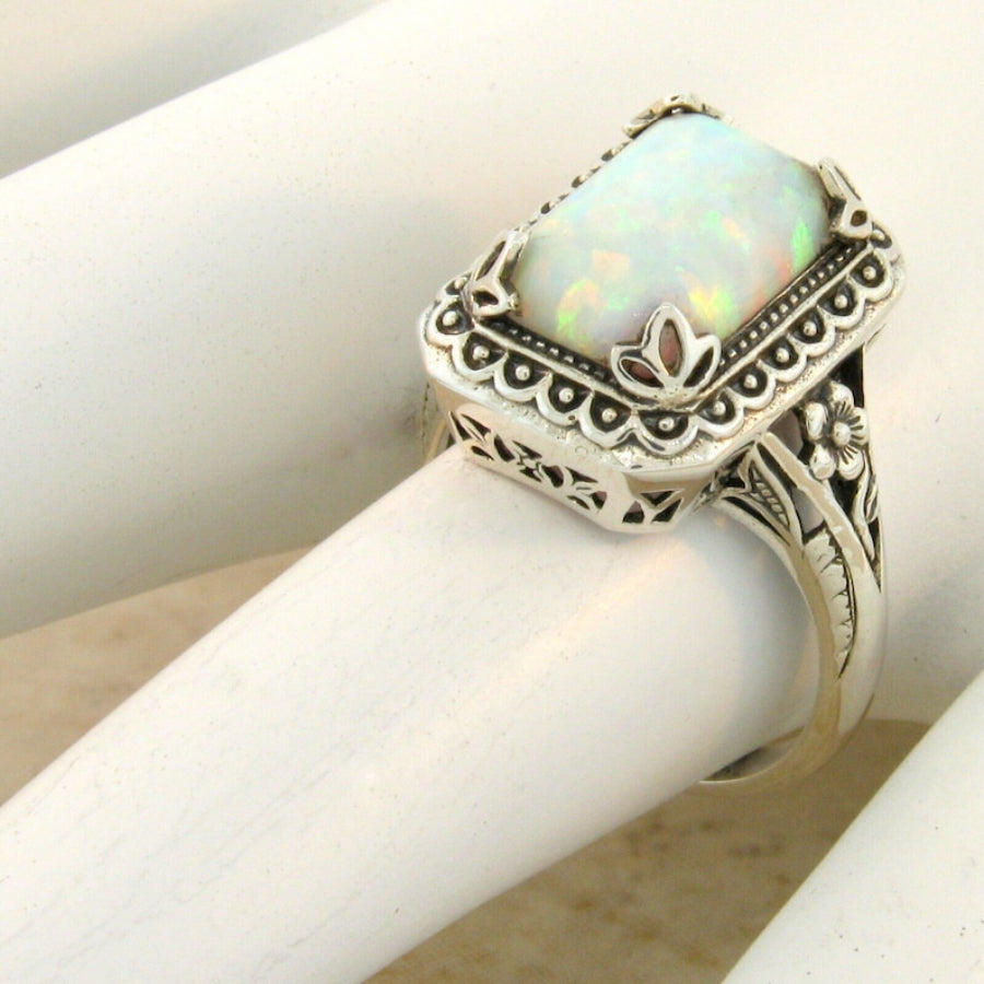 Chic Vintage Ring