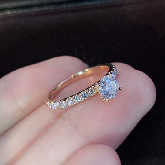 Fashionable Simple Inlaid Decorative Ring