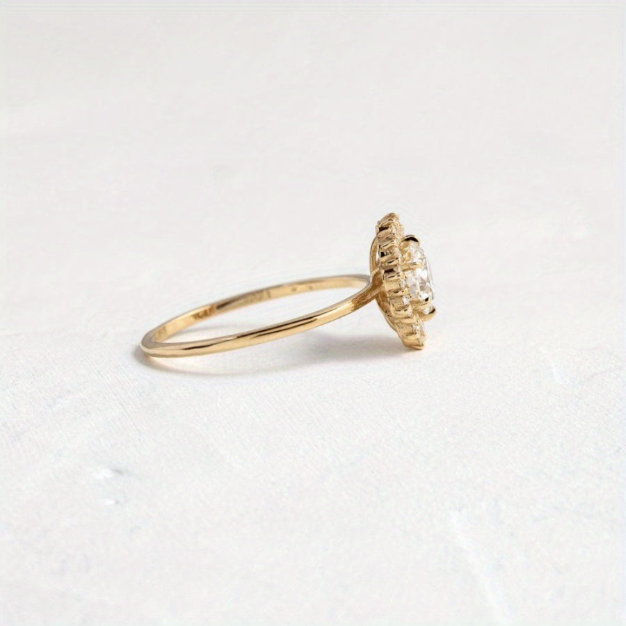 Stylish And Timeless Zirconia Ring