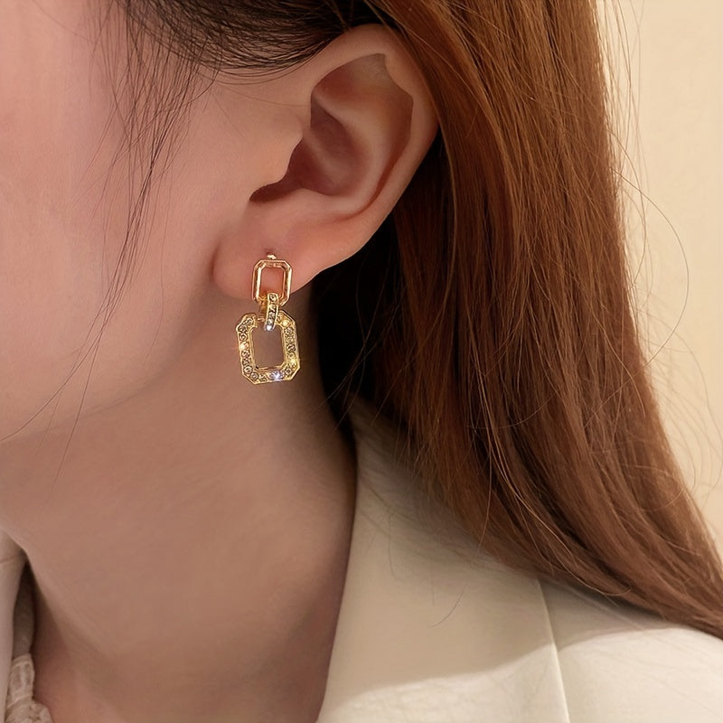 Dangle Earrings with Sparkling Rhinestones