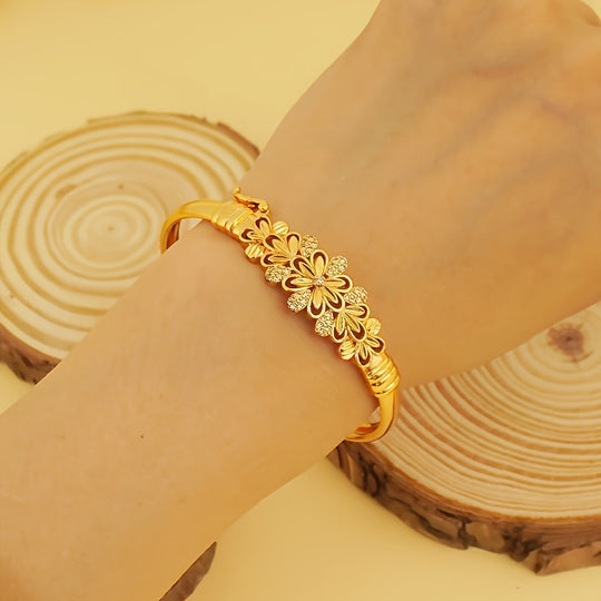 Elegant Vintage-Inspired Hollow Bangle