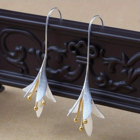 Vintage Flowers Dangle Earrings