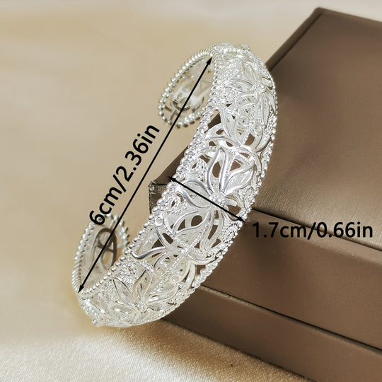 Intricate Silvery Floral Open Bracelet