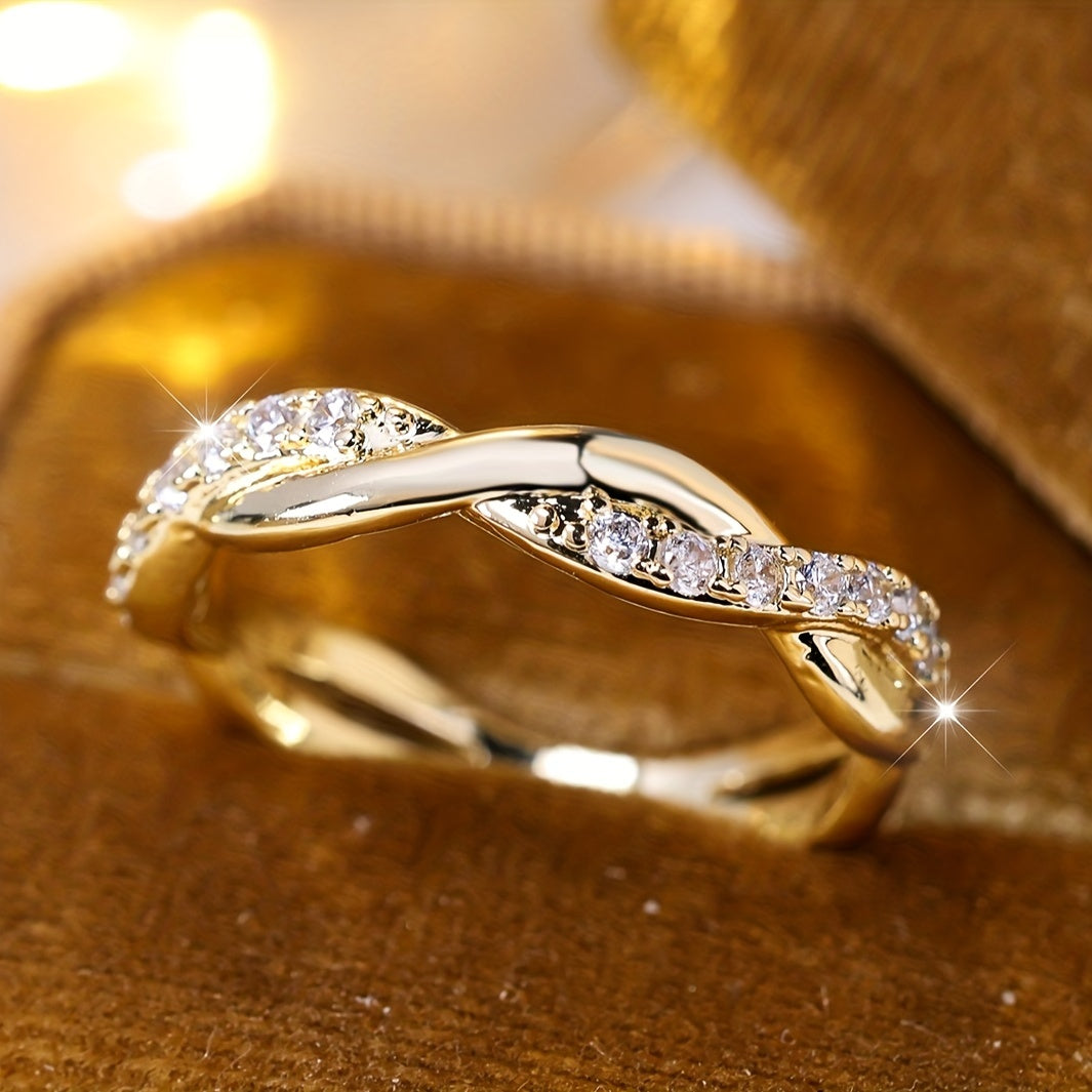 Luxurious Zirconia Twist Ring