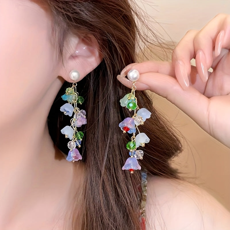 Pair of Elegant Floral Tassel Earrings