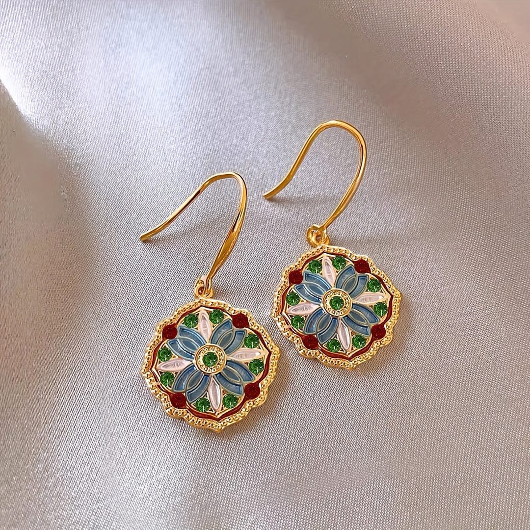 Pair Elegant Floral Earrings