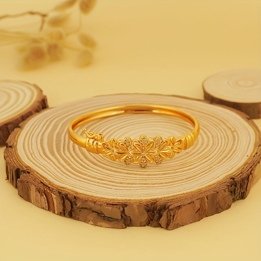 Elegant Vintage-Inspired Hollow Bangle