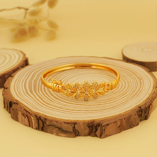 Elegant Vintage-Inspired Hollow Bangle