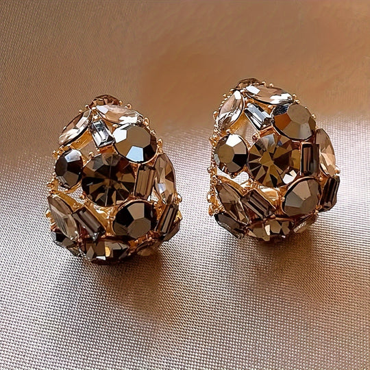 Elegant Vintage-Inspired Hoop Earrings