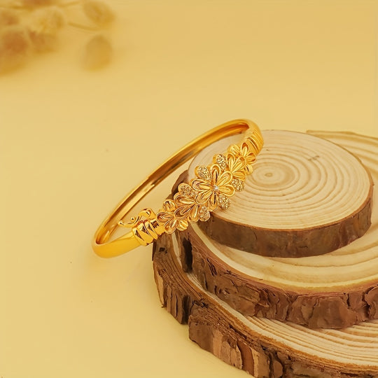 Elegant Vintage-Inspired Hollow Bangle