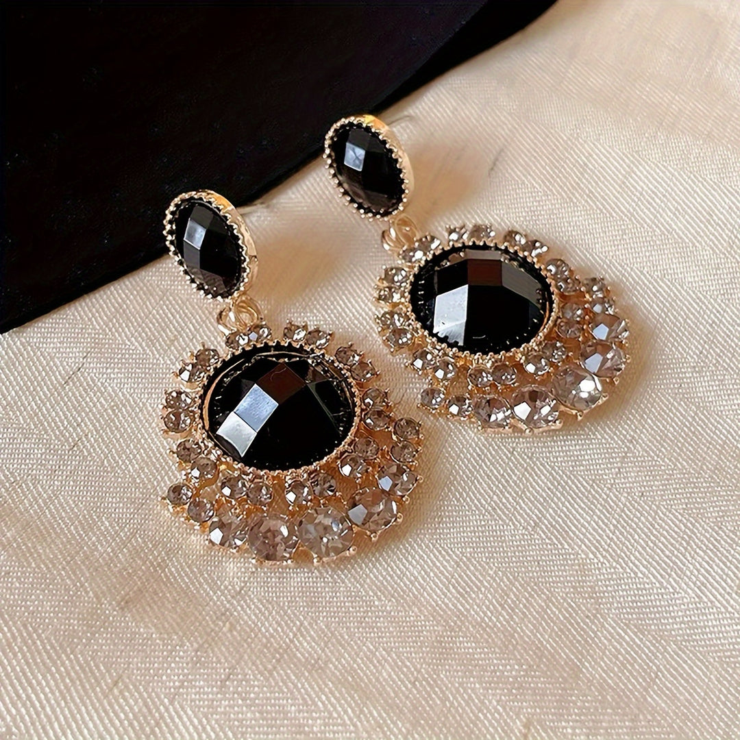 Elegant Ladies Fashion Dangling Earrings