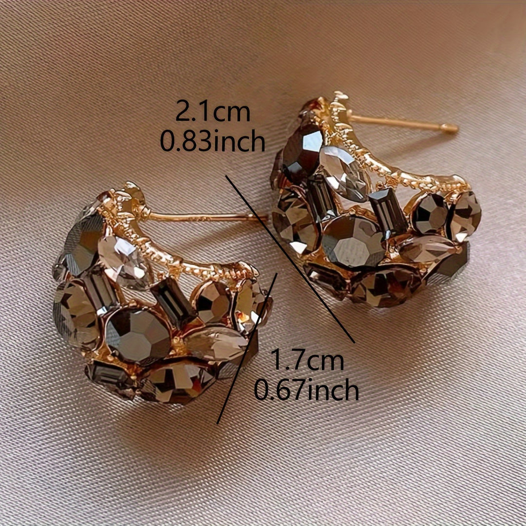 Elegant Vintage-Inspired Hoop Earrings