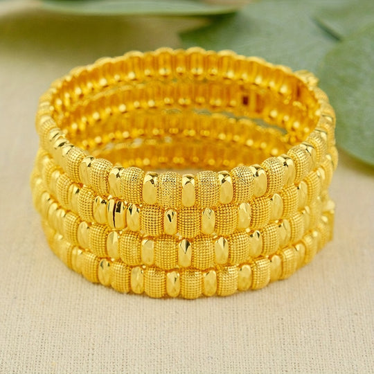 Fashionable Pea Design Bracelet