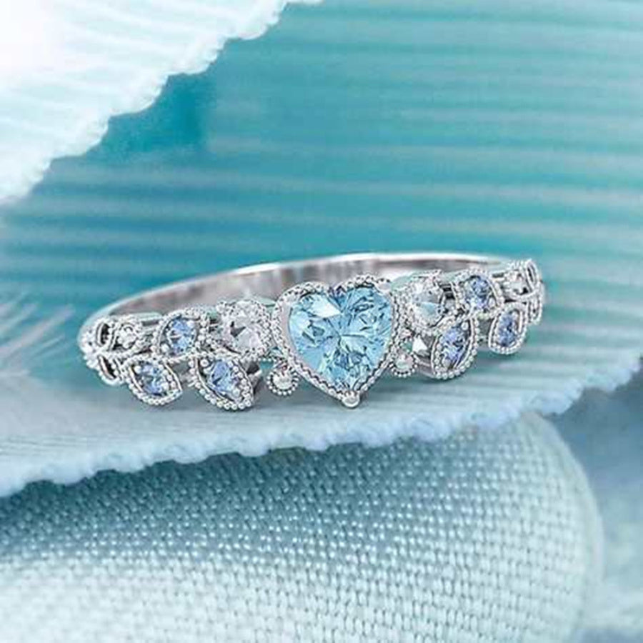 Fashionable Heart Inlaid Ring