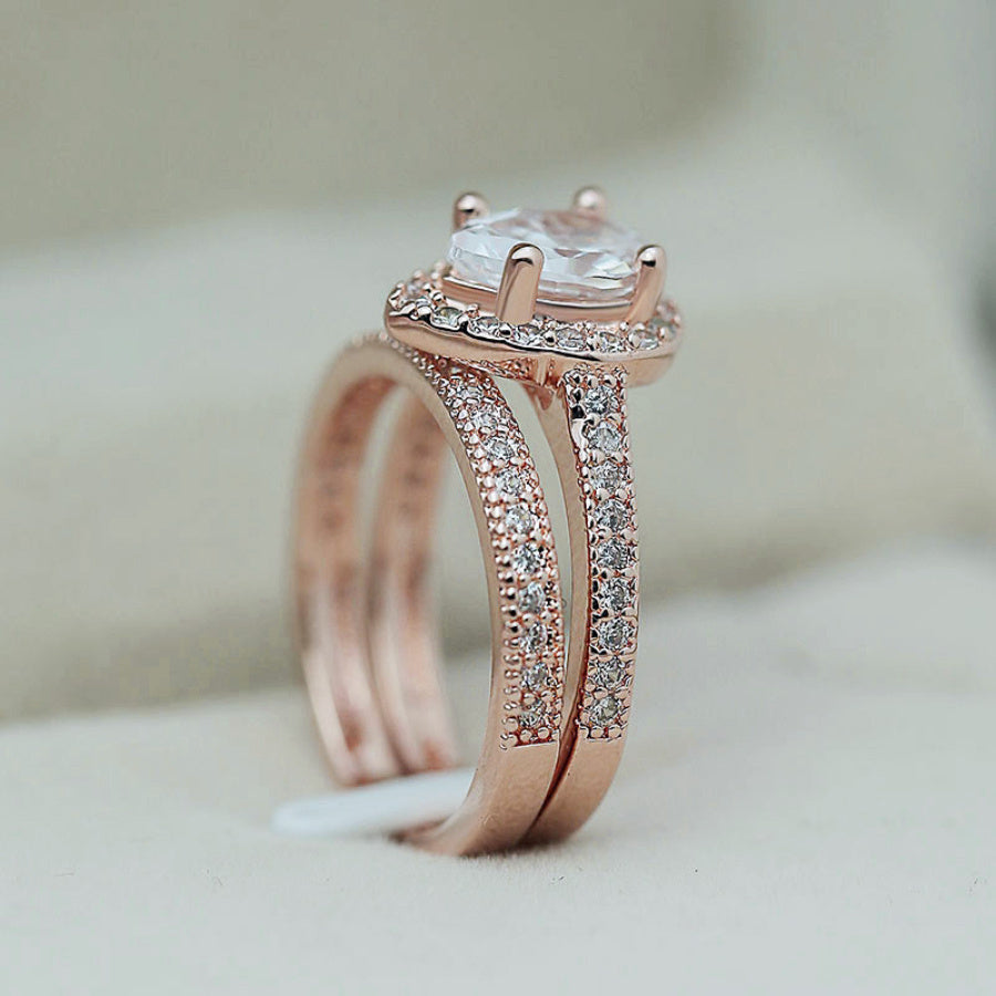 Fashionable Teardrop Zirconia Ring