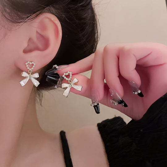 Pair Elegant Butterfly Drop Earrings