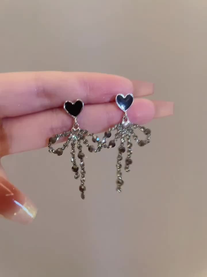 Elegant Heart-Shaped Bow Earrings