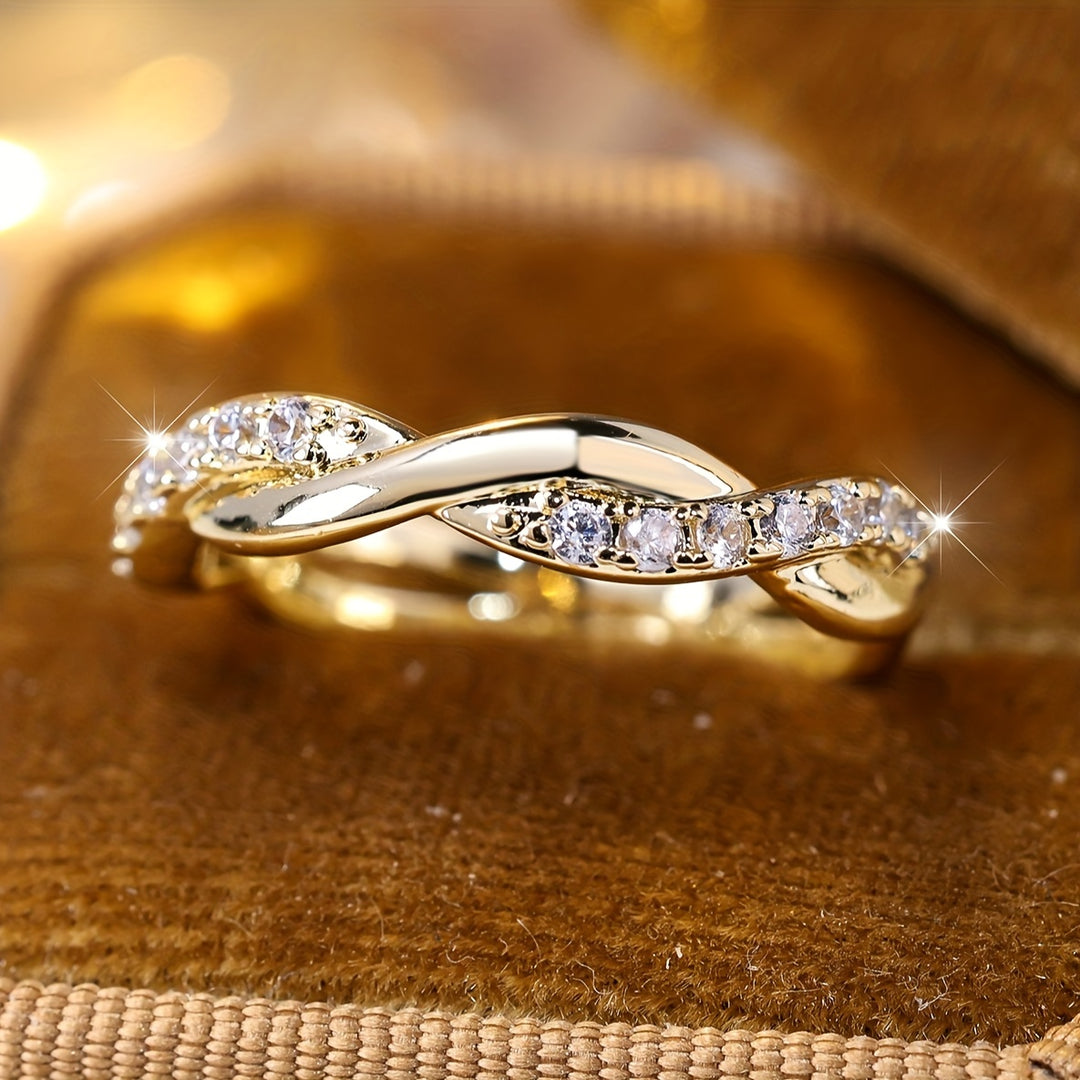 Luxurious Zirconia Twist Ring