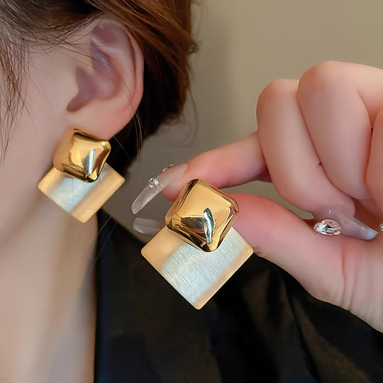 Vintage-Inspired Geometric Square Earrings