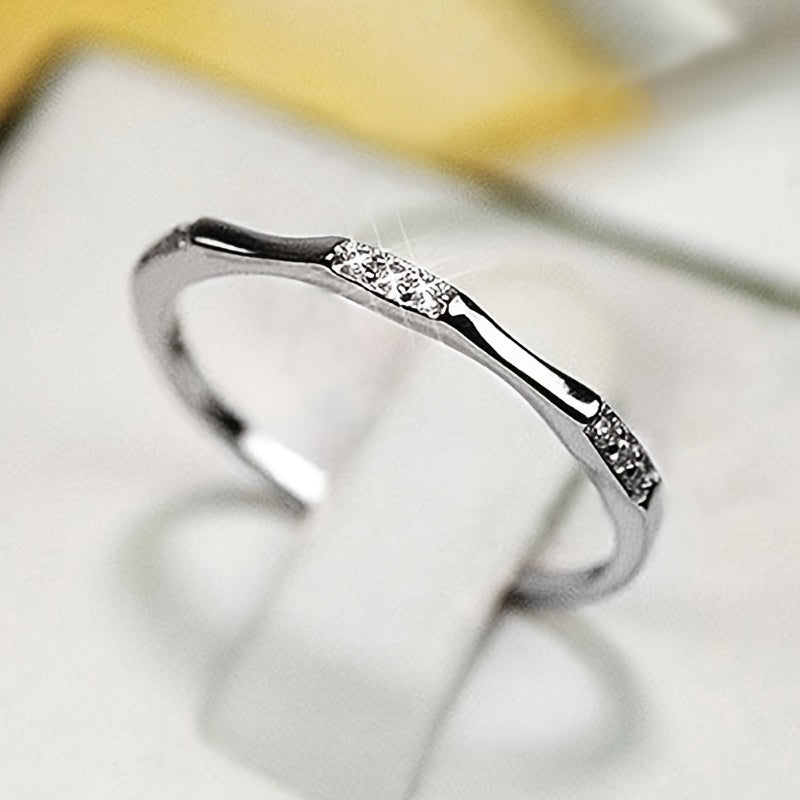 Elegant Simple Style Women's Fine Ring