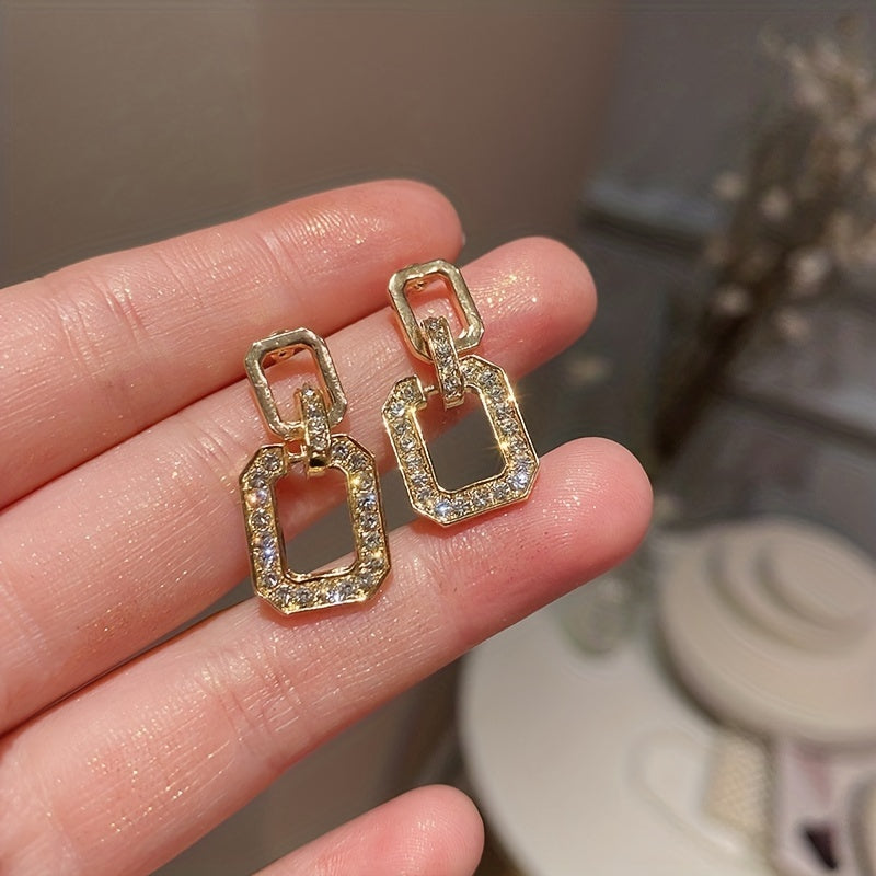 Dangle Earrings with Sparkling Rhinestones