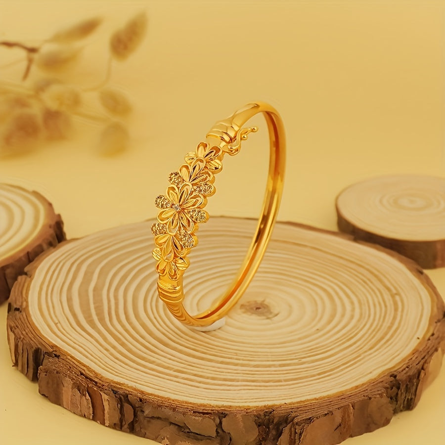 Elegant Vintage-Inspired Hollow Bangle