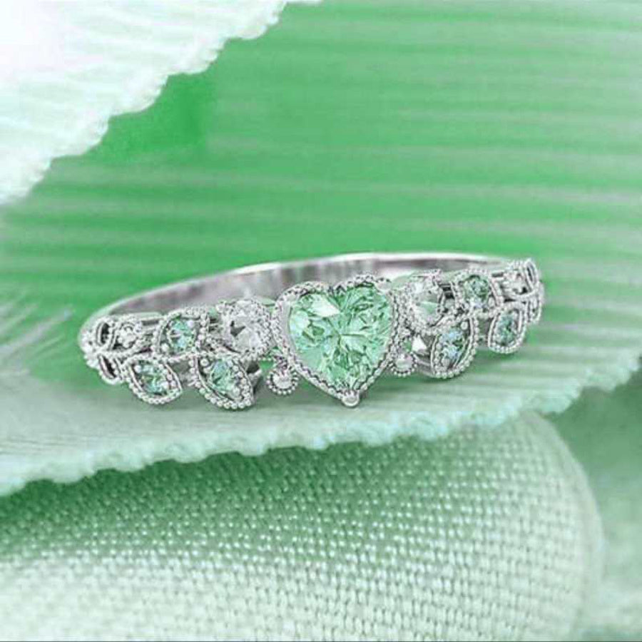 Fashionable Heart Inlaid Ring