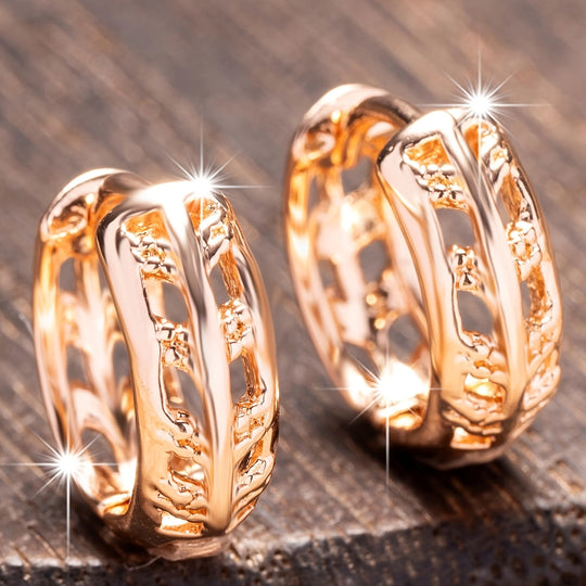 Elegant Geometric Hollow-Out Hoop Earrings