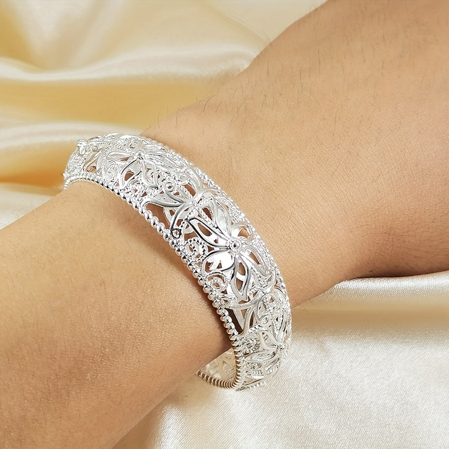 Intricate Silvery Floral Open Bracelet