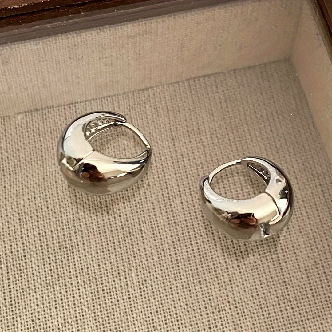 Minimalist Chunky Hoop Earrings