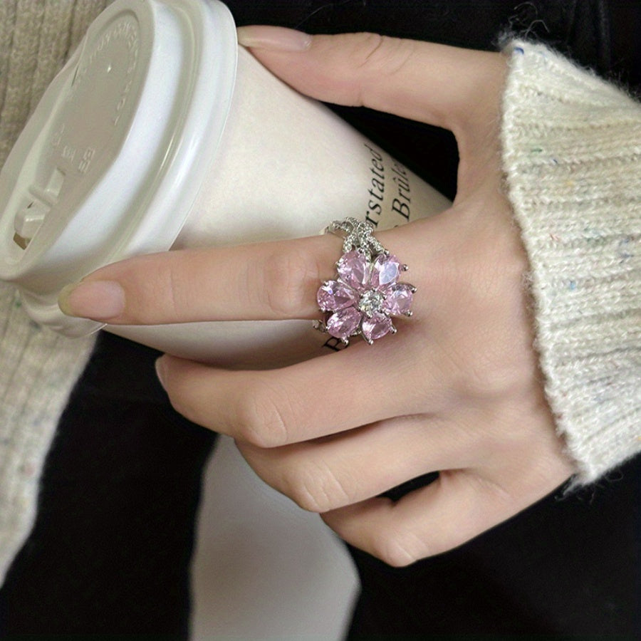 Fashionable Flower Ring
